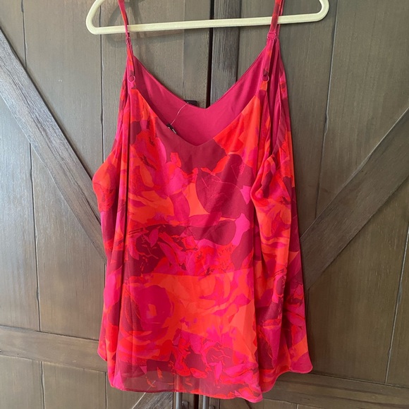 NEW✨TORRID Sophie Red/Pink Rose Tank - Picture 2 of 8